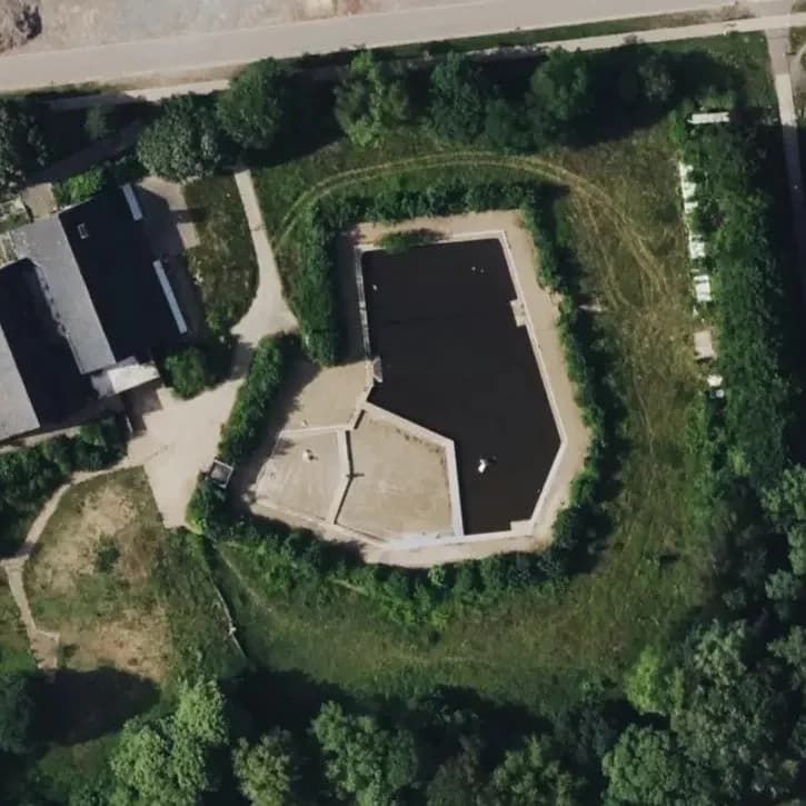 Verlaten Zwembad